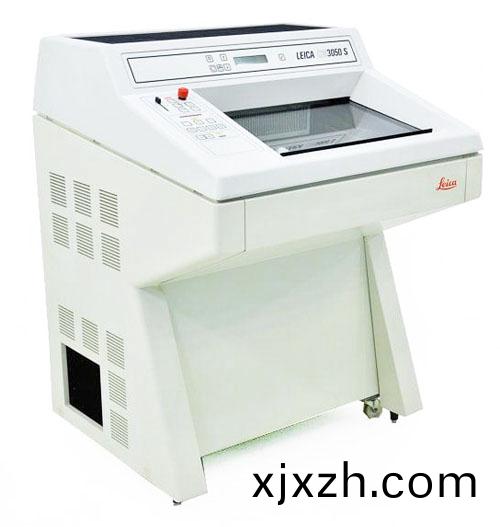 1619408903625281.jpg leicacm3050b.jpg