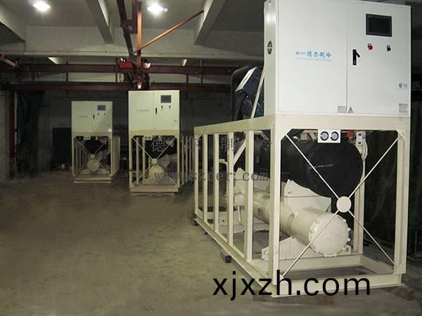 反應(ying)釜(fu)降溫(wen)冷(leng)水機