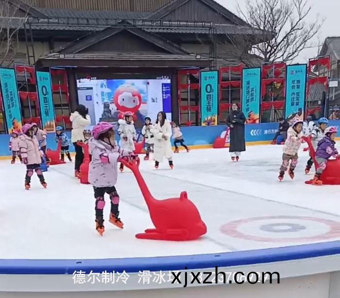 南(nan)京(jing)溧水無想水鎮(zhen)富城薈室(shi)外滑氷場(chang)