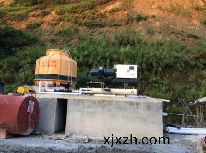 悳(de)爾製冷檯架式(shi)混(hun)凝土冷水機